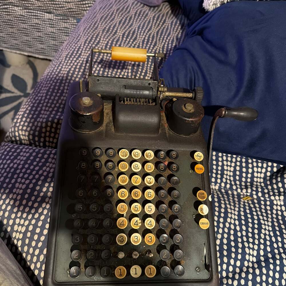 Burroughs 1920’s adding machine - Picture 3 of 3